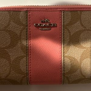 COACH wallet 💕